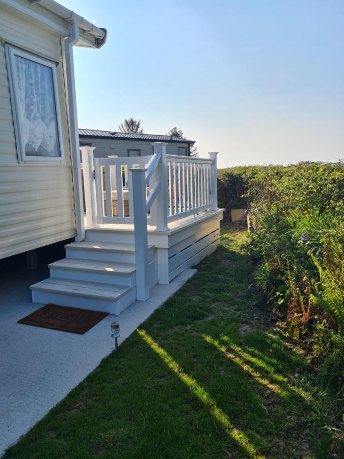 Beautiful 2 Bedroom Caravan, Holiday Park Tenby Saint Florence Dış mekan fotoğraf