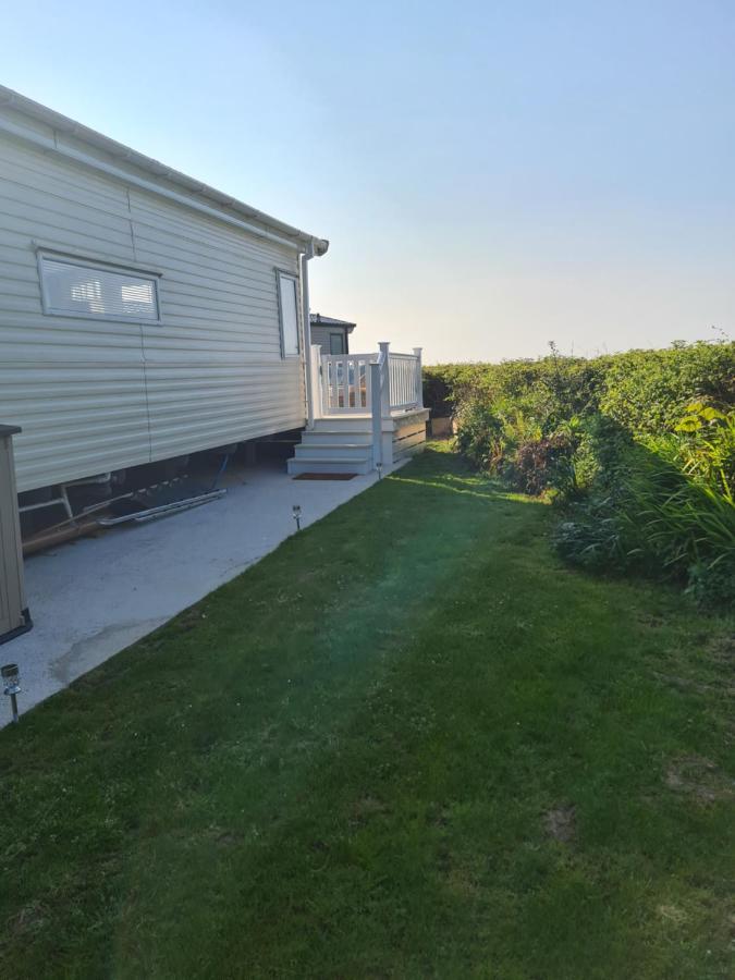 Beautiful 2 Bedroom Caravan, Holiday Park Tenby Saint Florence Dış mekan fotoğraf