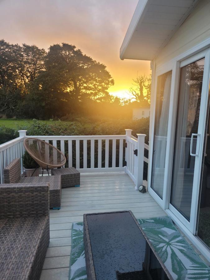 Beautiful 2 Bedroom Caravan, Holiday Park Tenby Saint Florence Dış mekan fotoğraf