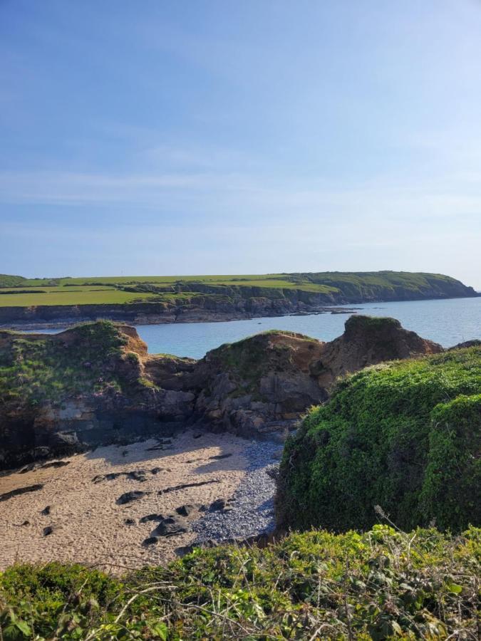 Beautiful 2 Bedroom Caravan, Holiday Park Tenby Saint Florence Dış mekan fotoğraf